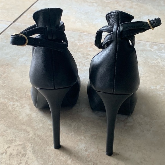 Guess open-toe hidden platform high heels - Picture 3 of 5